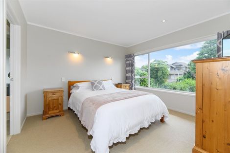 Photo of property in 38 Marywil Crescent, Hillcrest, Auckland, 0627