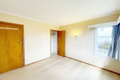 Photo of property in 35 Exmouth Road, Northcote, Auckland, 0627