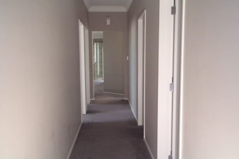 Photo of property in 11 Harrowglen Drive, Northcross, Auckland, 0632