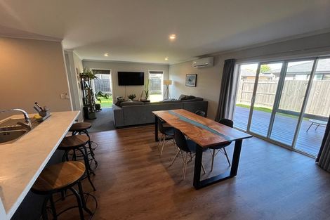 Photo of property in 192 Bridge Street, Bulls, 4818