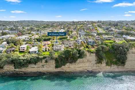Photo of property in 42 Sharon Road, Waiake, Auckland, 0630