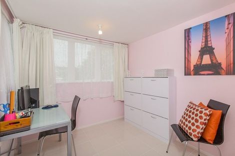 Photo of property in 4164 Great North Road, Glendene, Auckland, 0602