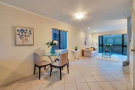 Photo of property in 11 Barnea Circle, Glen Eden, Auckland, 0602