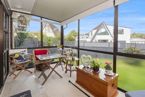 Photo of property in 1 Carr Street, Te Kamo, Whangarei, 0112