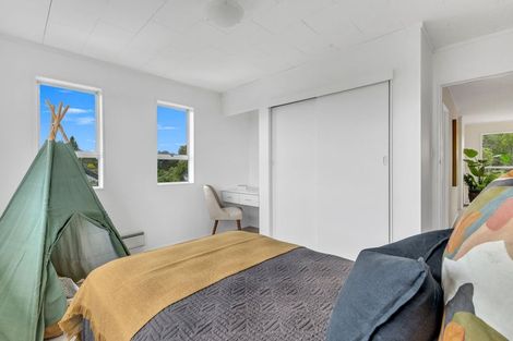 Photo of property in 3b Hunter Place, Merrilands, New Plymouth, 4312