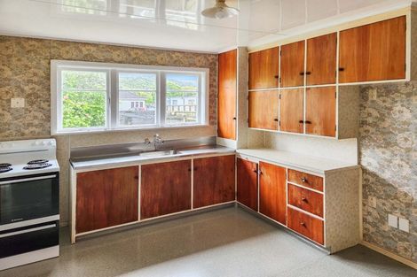 Photo of property in 1 Hine Road, Wainuiomata, Lower Hutt, 5014