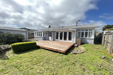 Photo of property in 1/2 Onslow Road, Papakura, 2110
