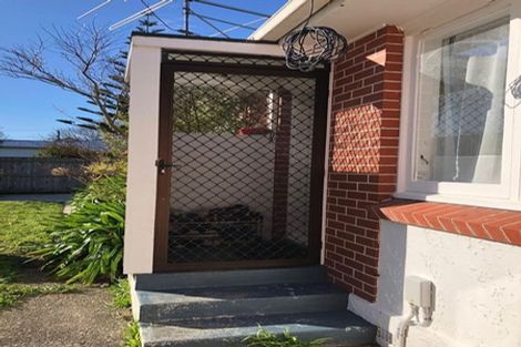 Photo of property in 2/5 Hinemoa Street, Waiwhetu, Lower Hutt, 5010