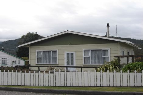 Photo of property in 712 Seven Mile Road, Runanga, 7803