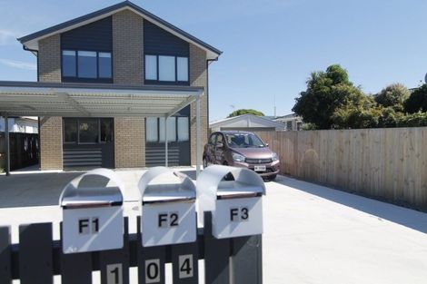 Photo of property in 104 Bowhill Road, New Brighton, Christchurch, 8083