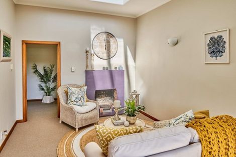 Photo of property in 88 Paremata Road, Paremata, Porirua, 5024