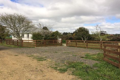 Photo of property in 265 Glenbrook Beach Road, Glenbrook, 2681