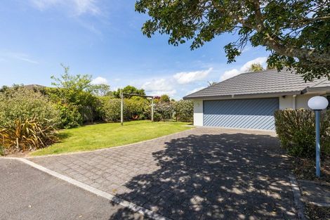 Photo of property in 10d Kinross Drive, Merrilands, New Plymouth, 4312