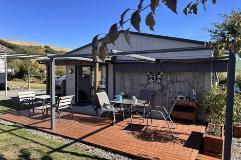 Photo of property in 50 Princes Street, Waikari, 7420