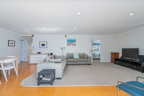 Photo of property in 128 Kowhai Avenue, Matarangi, Whitianga, 3592