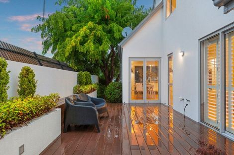 Photo of property in 94c Merivale Lane, Merivale, Christchurch, 8014