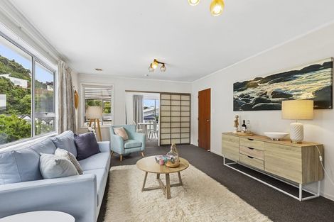 Photo of property in 15 Fyvie Avenue, Tawa, Wellington, 5028