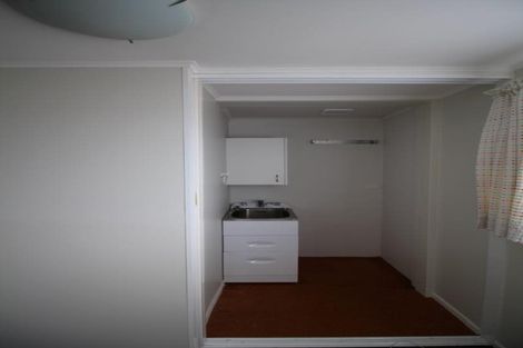 Photo of property in 1 Gaede Terrace, Sunnyvale, Auckland, 0612