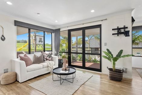 Photo of property in 4 Fishermans Drive, Coastlands, Whakatane, 3120