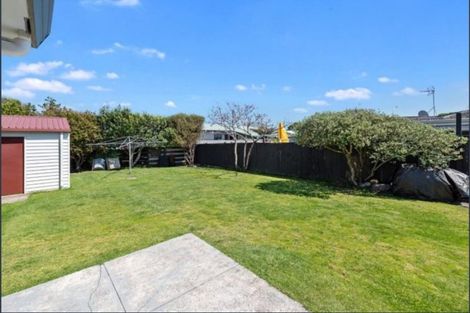 Photo of property in 2b Moorea Place, Mount Maunganui, 3116