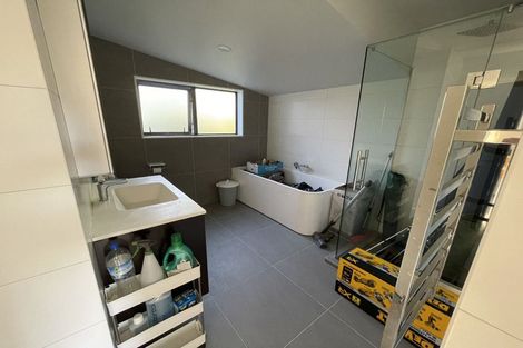 Photo of property in 18a Hazel Glen, Bayview, Auckland, 0629