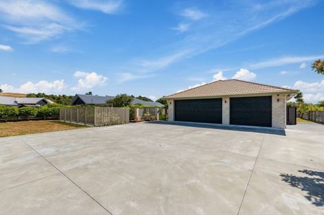 Photo of property in 24 Montgomery Crescent, Kinloch, Taupo, 3377