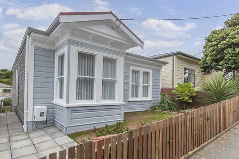 Photo of property in 430 Adelaide Road, Berhampore, Wellington, 6023