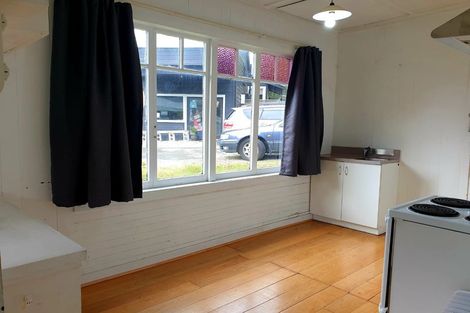 Photo of property in 80 Shakespeare Road, Bluff Hill, Napier, 4110