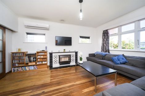 Photo of property in 15 Waldegrave Street, Palmerston North, 4410