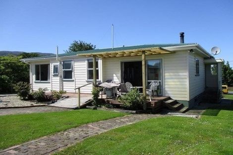 Photo of property in 20 Cambridge Street, Tapanui, 9522