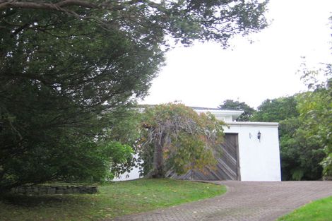 Photo of property in 23 Kiwi Crescent, Tawa, Wellington, 5028