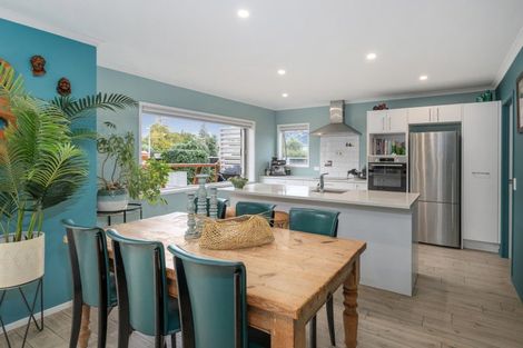 Photo of property in 56 Hahei Beach Road, Hahei, Whitianga, 3591