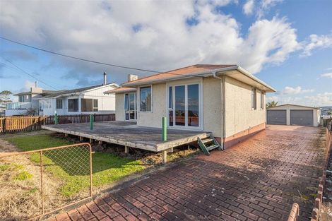 Photo of property in 740 East Coast Road, Pinehill, Auckland, 0632