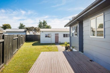 Photo of property in 61 Hillcrest Drive, Kelvin Grove, Palmerston North, 4414