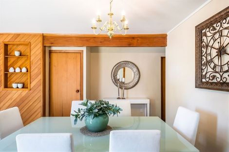 Photo of property in 119 Arran Road, Browns Bay, Auckland, 0630