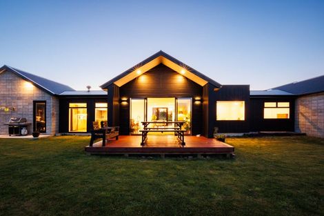 Photo of property in 4 Castlebridge Lane, Aokautere, Palmerston North, 4471