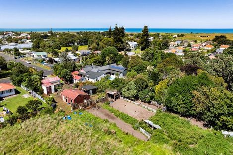 Photo of property in 8 Hadfield Street, Patea, 4520