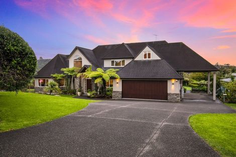 Photo of property in 12 Thomas Hunter Lane, Greenhithe, Auckland, 0632