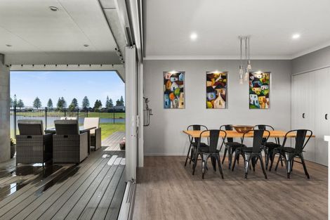 Photo of property in 18 Ruakituri Place, Te Awa, Napier, 4110