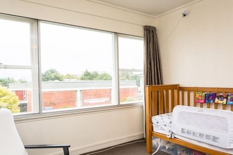 Photo of property in Newman Court Apartments, 2 Newman Terrace, Thorndon, Wellington, 6011
