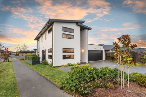 Photo of property in 24 Grey Way, Russley, Christchurch, 8042