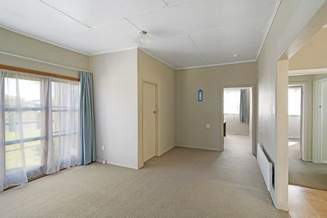 Photo of property in 11 Linklater Avenue, Foxton Beach, Foxton, 4815