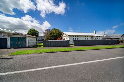 Photo of property in 50 Collins Street, Hawera, 4610
