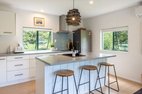 Photo of property in 12 Okoka Road, Omiha, Waiheke Island, 1081