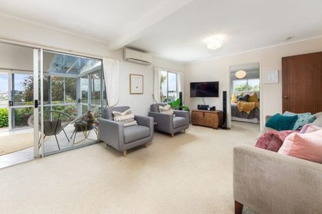 Photo of property in 1/19 Hollyhock Place, Browns Bay, Auckland, 0630