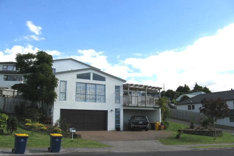 Photo of property in 21 Jacanas Place, Unsworth Heights, Auckland, 0632