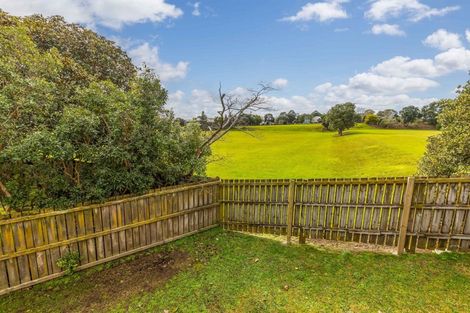 Photo of property in 2/6 Bundena Place, Clendon Park, Auckland, 2103