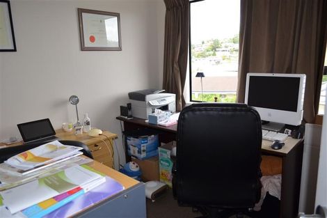 Photo of property in 97 Athena Drive, Totara Vale, Auckland, 0629