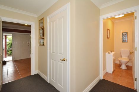 Photo of property in 10 Hilton Road, Highcliff, Dunedin, 9013