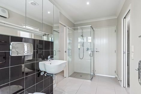 Photo of property in 185 Te Moana Road, Waikanae, 5036